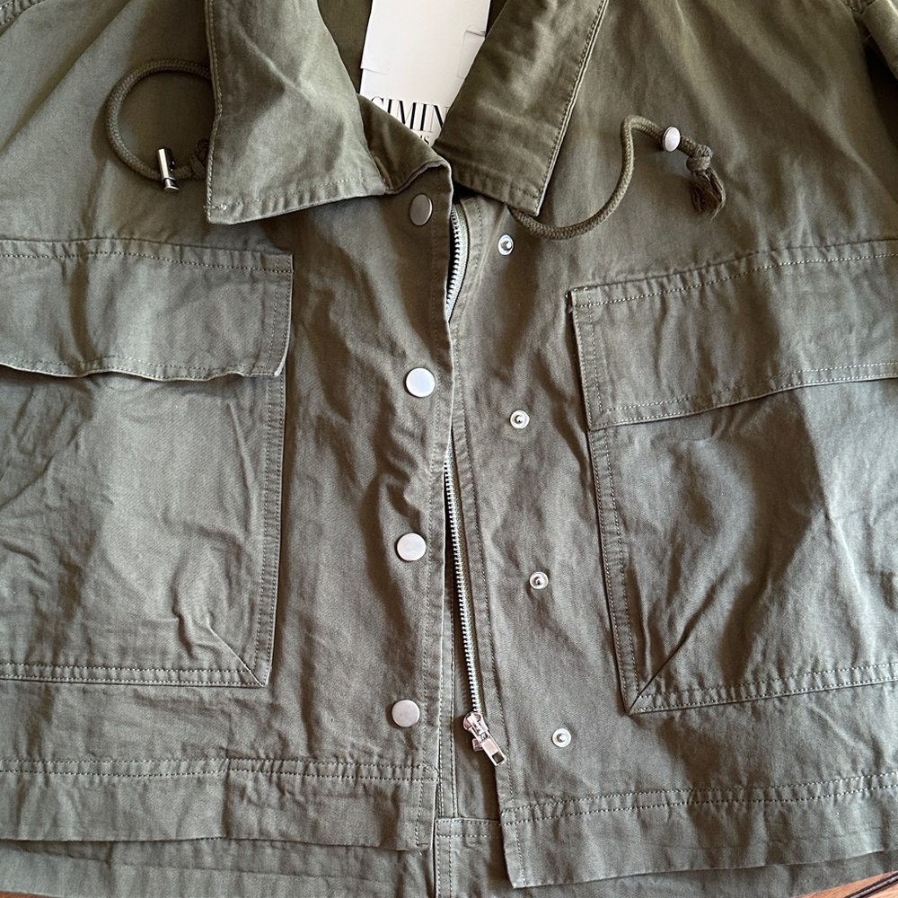 CIMINY Collective Olive Utility Crop Jacket - Picture 2 of 4